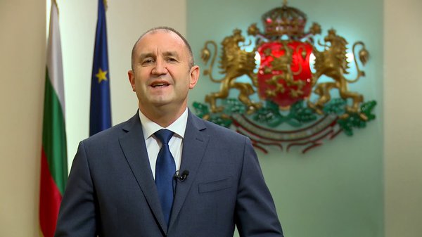 Президент Болгарії озвучує кремлівську пропаганду