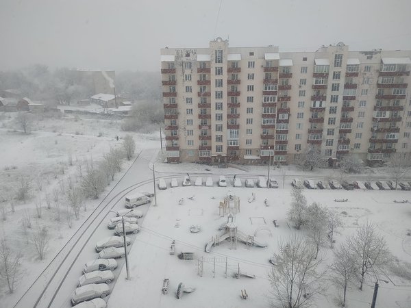 Фото й відео: сніг 26 квітня в Україні