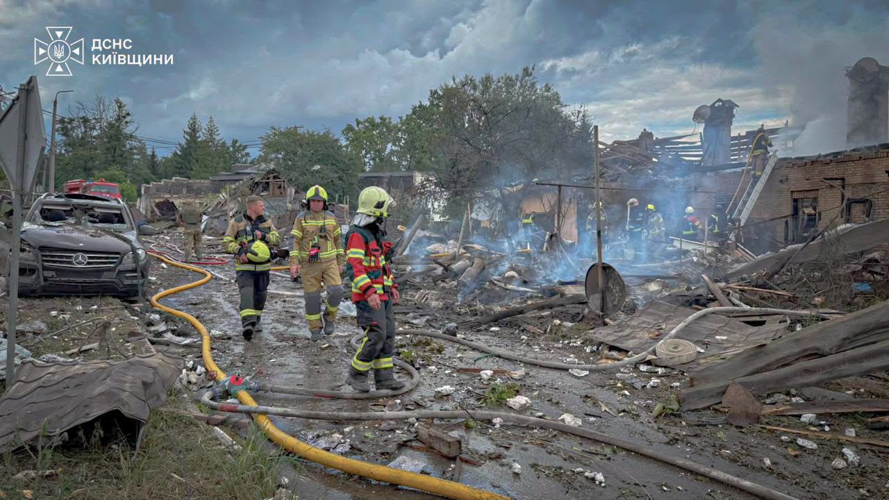 Наслідки удару по локації на Київщині