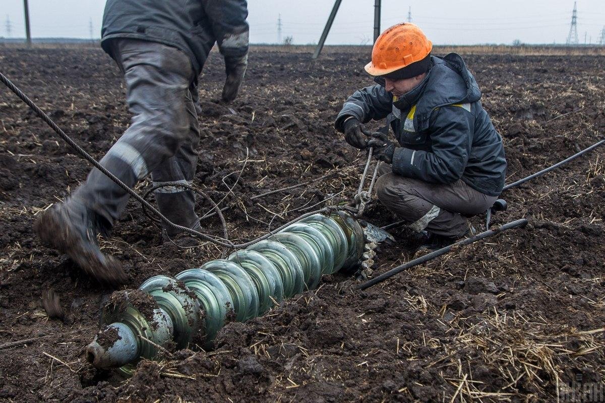 Енергетика України потерпає від обстрілів і потребує реформ. Фото: УНІАН, Олександр Гіманов