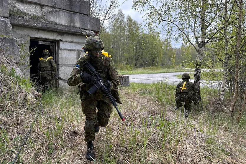 Естонські війська на навчаннях у травні разом із понад 16 000 військовослужбовців та добровольців з 11 країн.