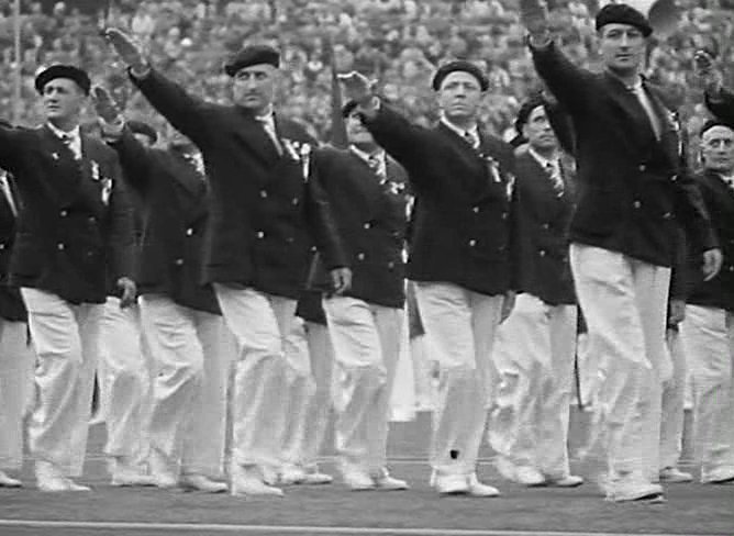 olympic-french-team-nazi-salut.jpg