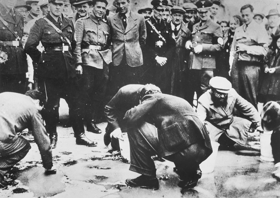 1938-03-wienna-nazi.jpg