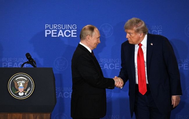 Нагадаємо, що Трамп кричав на Зеленського, а з Путіном був максимально люб'язний.