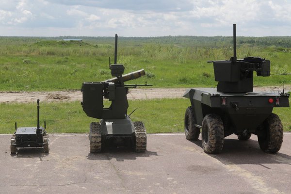Українські виробники демонструють військових роботів, створених для ЗСУ (ФОТО)