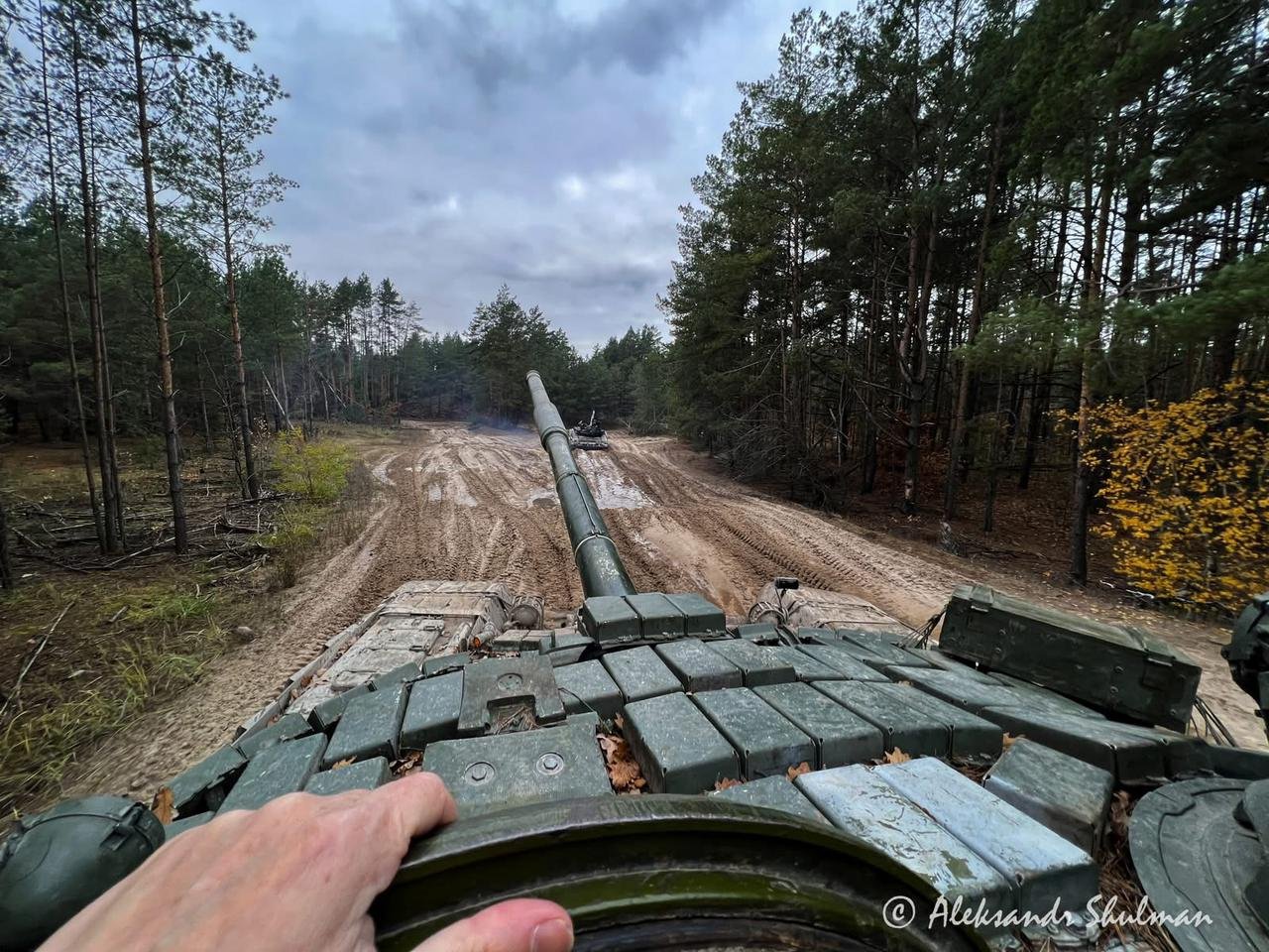 Танк Т-72Б із гарматою 125 мм і динамічним захистом «Контакт-1»