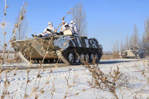 Як українська мотопіхота тренувалася за нинішнього морозу на Донбасі (ФОТО)