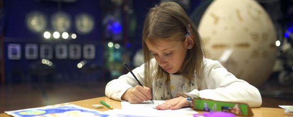 8-річна українка перемогла в європейському конкурсі – її малюнок оздобить космічну ракету