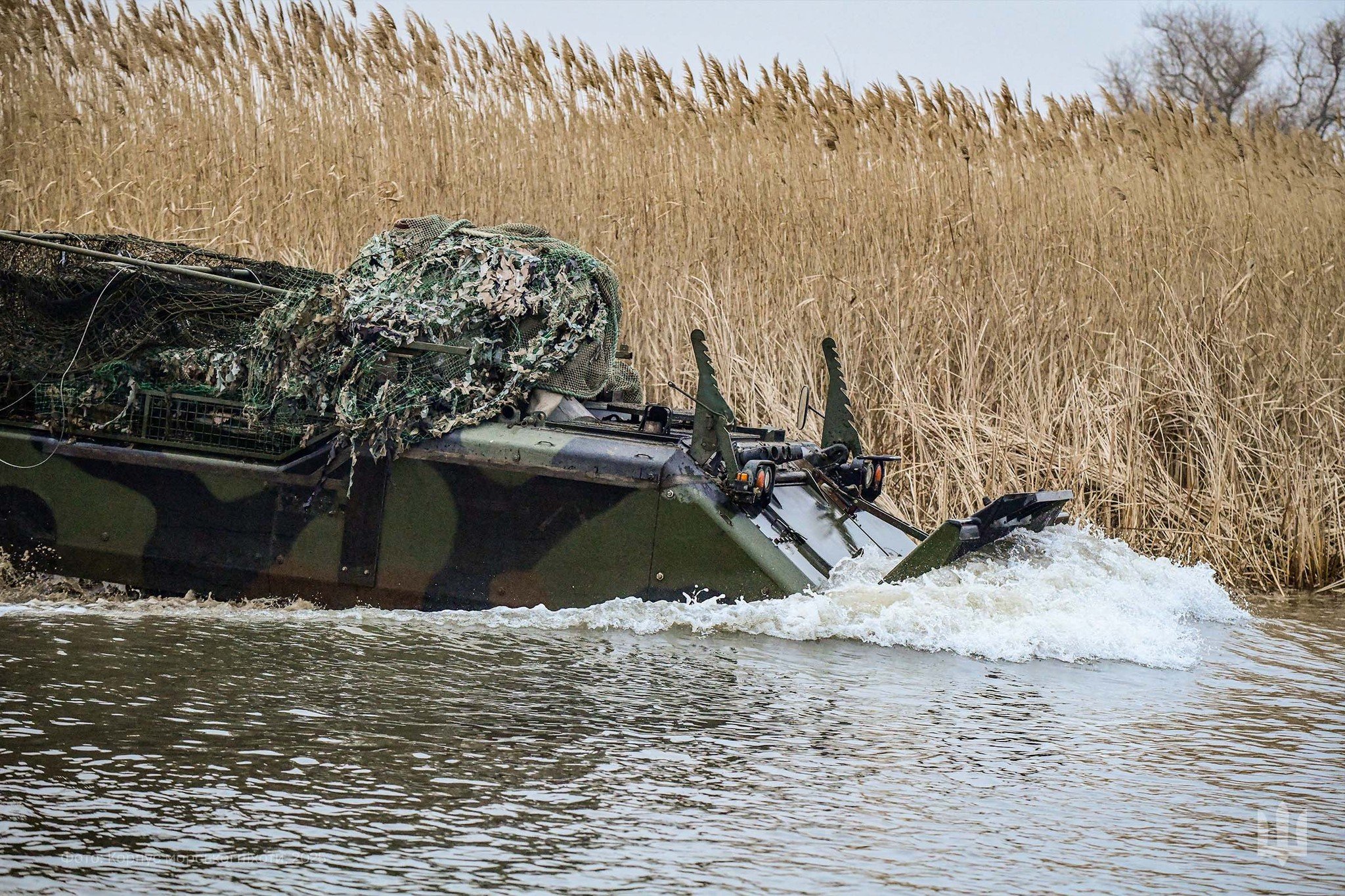 Бронетехніка вода
