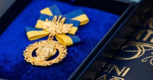Бійка за Шевченківську премію. Письменники з’ясовують, хто зрадник і хто більше любить Кобзаря