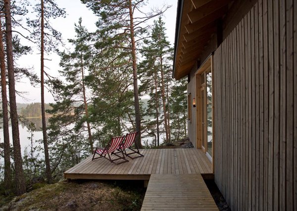 Спокійна краса дня: проста хатина у фінському лісі (ФОТО)