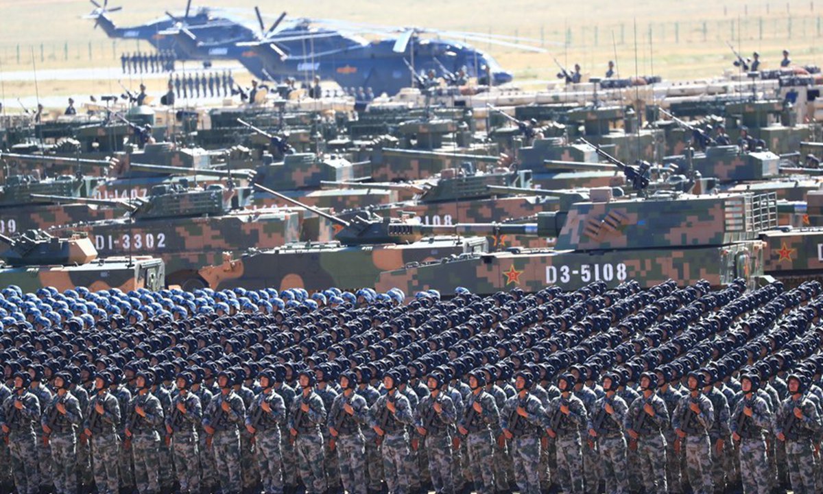 Військовий парад у Китаї. Фото: Xinhua