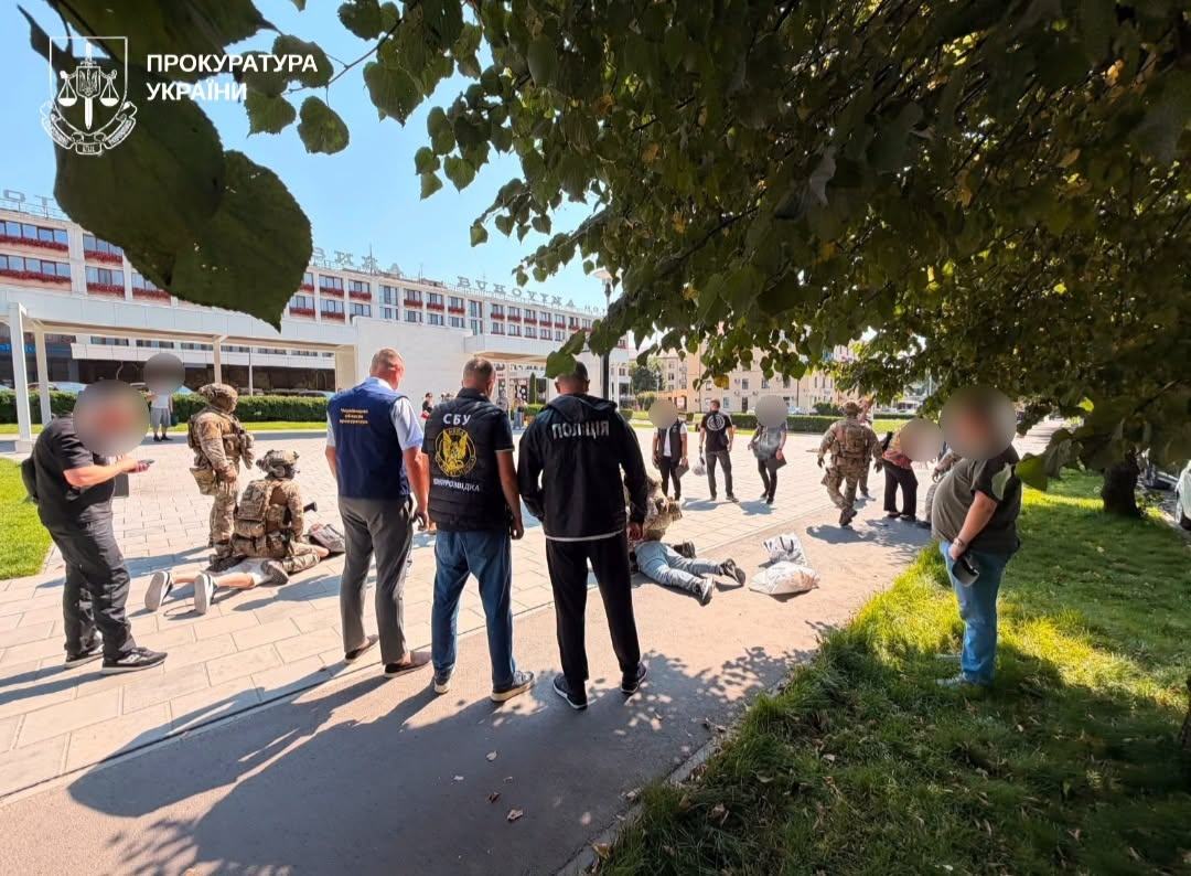 чернівці агенти