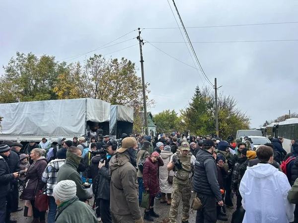 В окупованих Олешках триває гуманітарна операція (ФОТО)