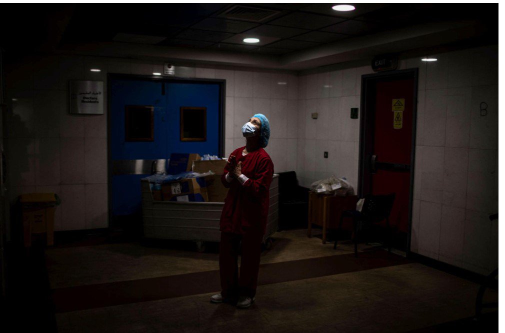 Медсестра в Бейруті, Ліван. Фото:  DIEGO IBARRA SANCHEZ, GETTY IMAGES
