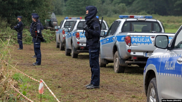 Польща може оголосити надзвичайний стан на кордоні з Білоруссю через "війну мігрантами"