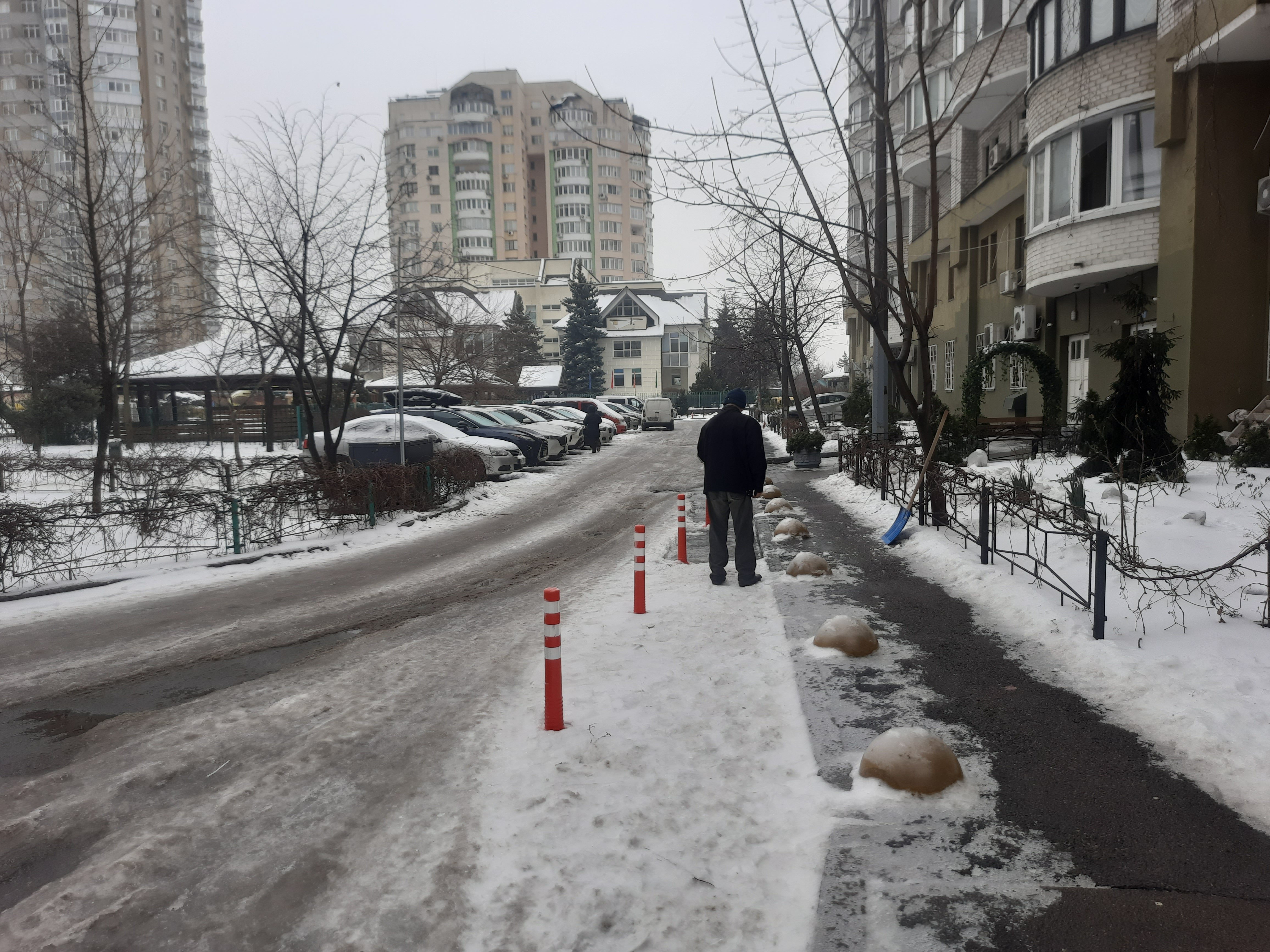 Двір ОСББ «Оболонські Липки»