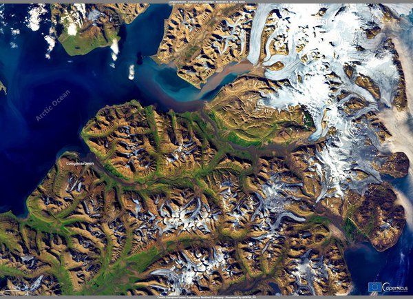 Супутникове фото дня: осади за Полярним колом через швидке танення льодовика