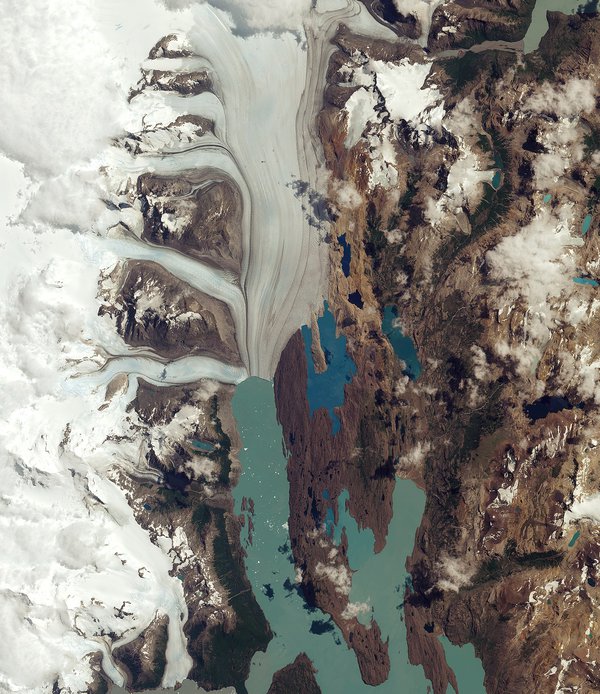Супутникове фото дня: запаморочливо красивий аргентинський льодовик