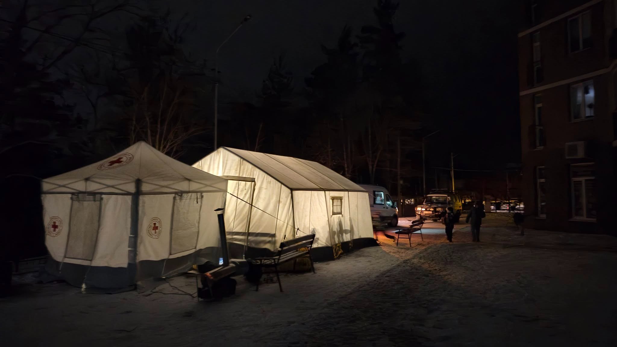 Blackout in Vyshhorod. Tents of the emergency response team of the Ukrainian Red Cross Society in the Kyiv region