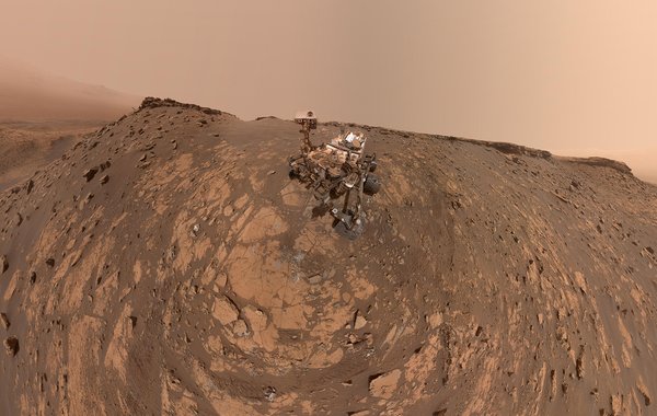 Космічне фото дня: селфі з Марсу (ФОТО)