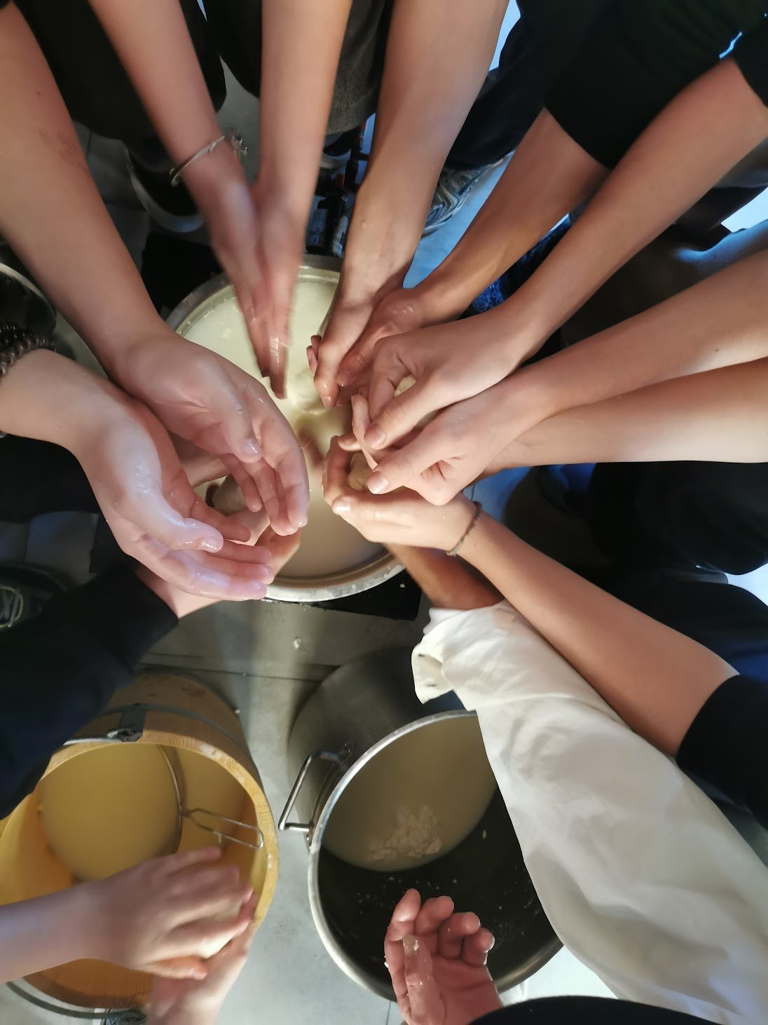 Українські діти під час заняття в реабілітаційному таборі. Фото авторки