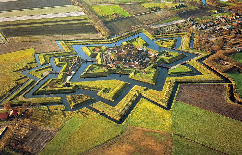 Фортеця Буртанж у Нідерландах