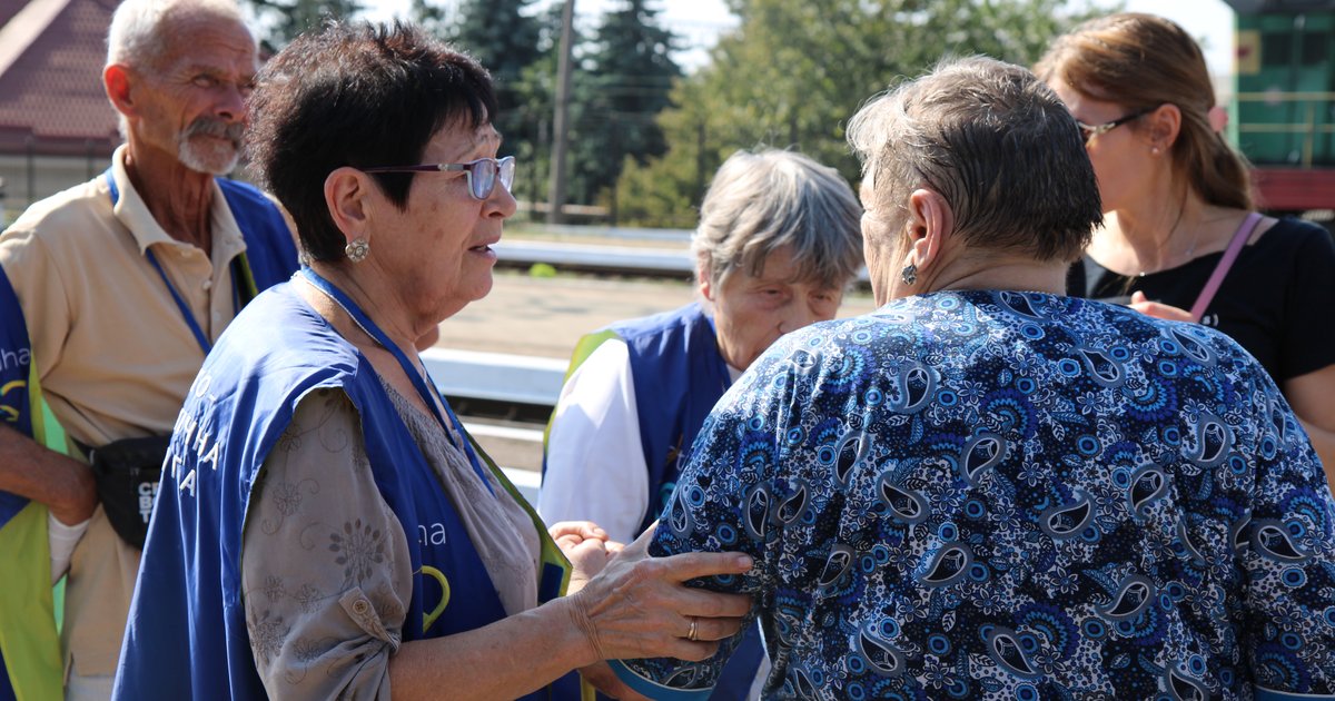 Немає де жити. Чому пенсіонери сидять під обстрілами, а молодь прямує за кордон. На прикладі евакуації з Покровська