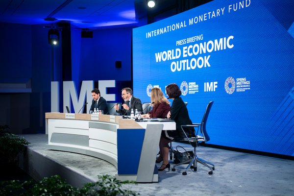 How Russians are using the IMF meetings to distort news about the state of the economy