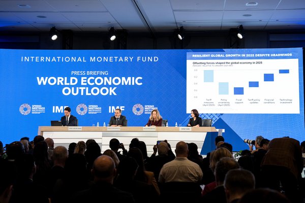 Що буде з цінами на нафту? Сценарії від МВФ для світу, України і Росії