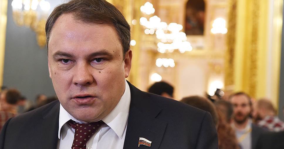 Віцеспікер російської Держдуми запропонував вішати українців на ліхтарях