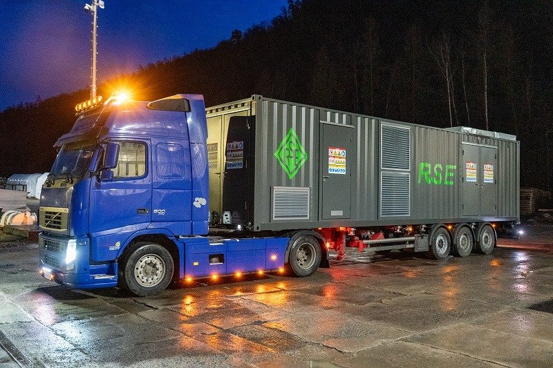 Чеська компанія RSE s.r.o. поставила в Україну мобільну дизельну електростанцію потужністю 2500 кВА, лютий 2026 року