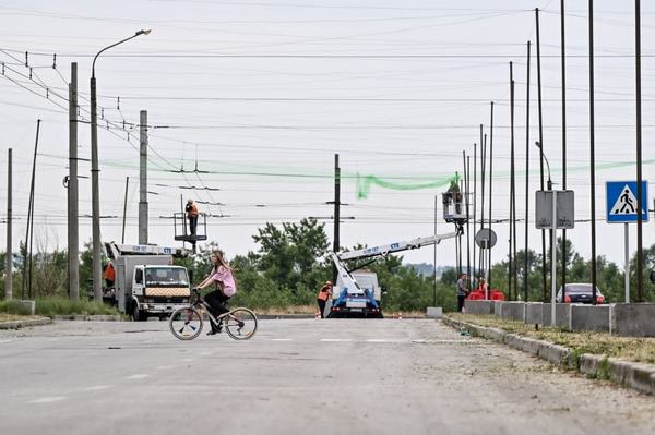 «У нас усе працює, просто дронів стало багато». Як живе Запоріжжя під постійними атаками з неба