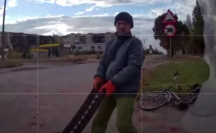 Скриншот з відео