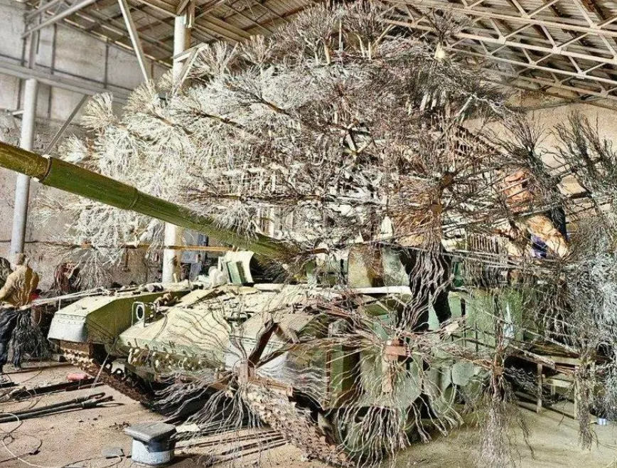 Російський танк-їжак Т-90. Джерело фото: Forbes