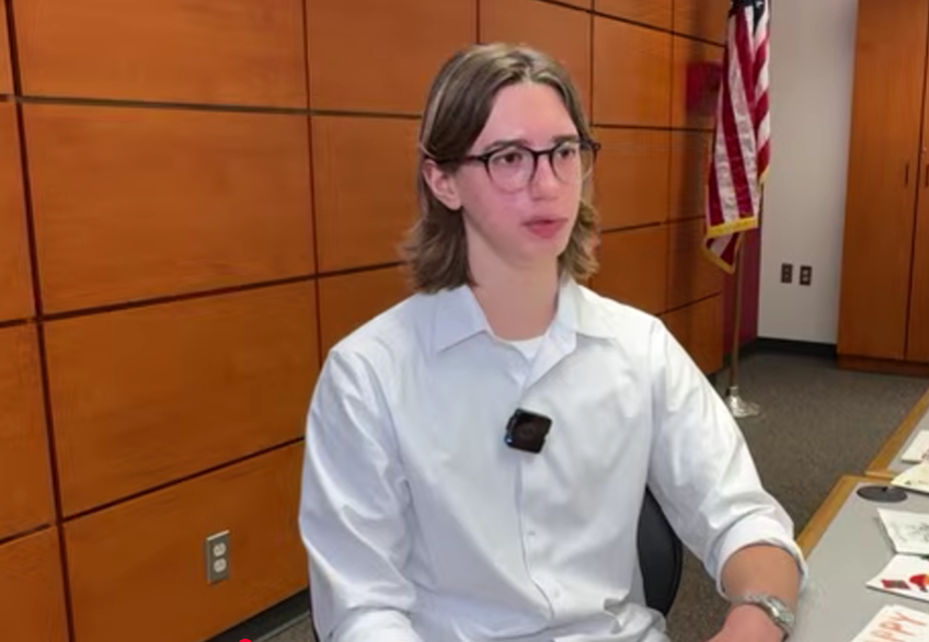 Скриншот з відео