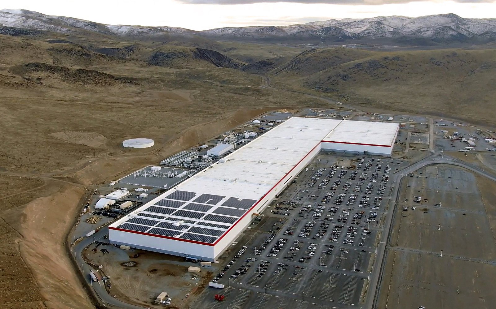 Tesla-Gigafactory-Nevada.jpg