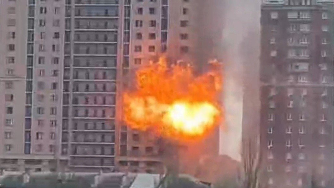 Удар по командному пункту ФСБ РФ в тимчасово окупованому Донецьку. Джерело: Supernova+