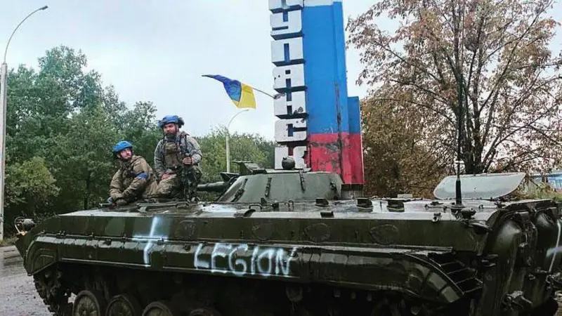 Військовослужбовці Інтернаціонального легіону оборони України під час боїв за Куп’янськ. Від початку повномасштабного вторгнення в цьому військовому формуванні служили як іноземці, так і українці