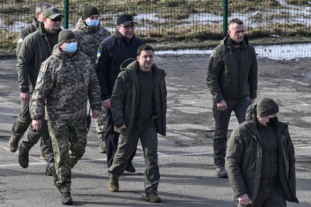 Зеленський на навчаннях поблизу Рівного, 16 лютого 2022, ARIS MESSINIS/AFP/GETTY
