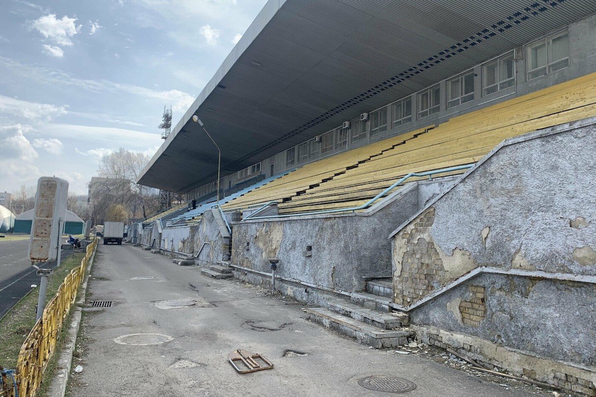 Стан стадіону до ремонту. Фото: Anatol Fon-Filandra