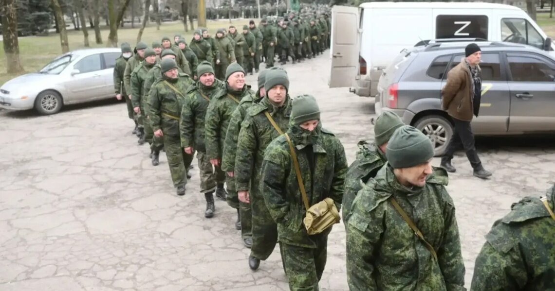 Прихована мобілізація в Росії: до вербування контрактників долучається криміналітет