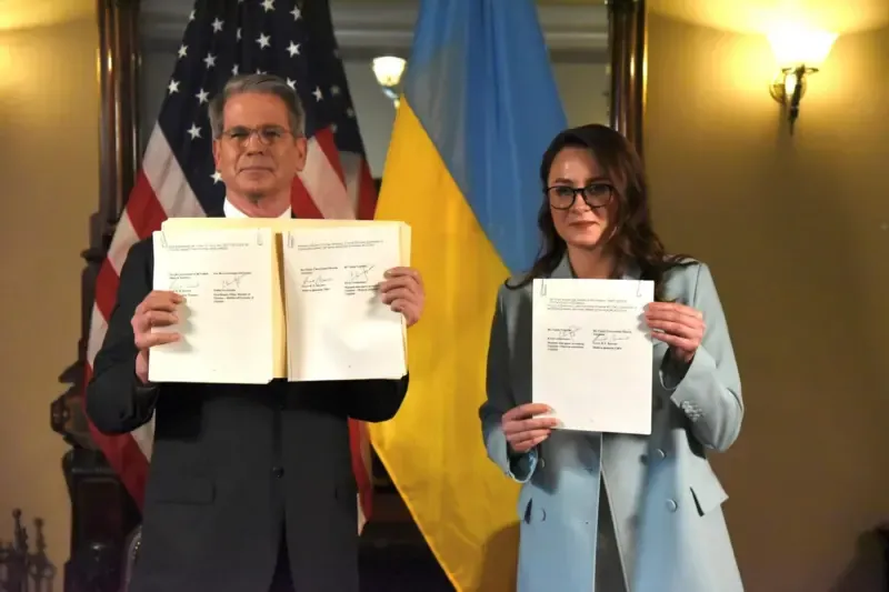Перша віцепрем'єр-міністерка, міністерка економіки Юлія Свириденко спільно із міністром фінансів США Скоттом Бессентом підписала Угоду про створення Інвестиційного фонду відбудови США–Україна. Фото з фб-сторінки Свириденко