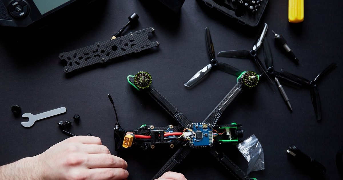 Як зібрати FPV-дрон: в Україні стартували безплатні курси — Тексти.org.ua