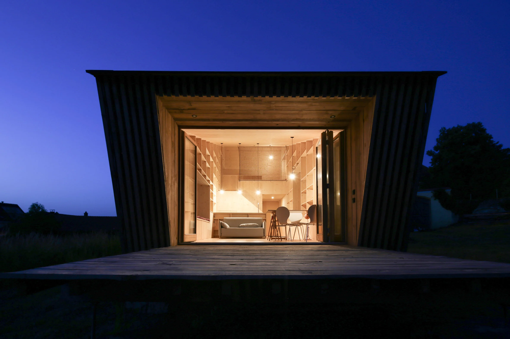 juri-troy-architects-timber-straw-flea-house-cabin-austria_dezeen_2364_col_9.webp