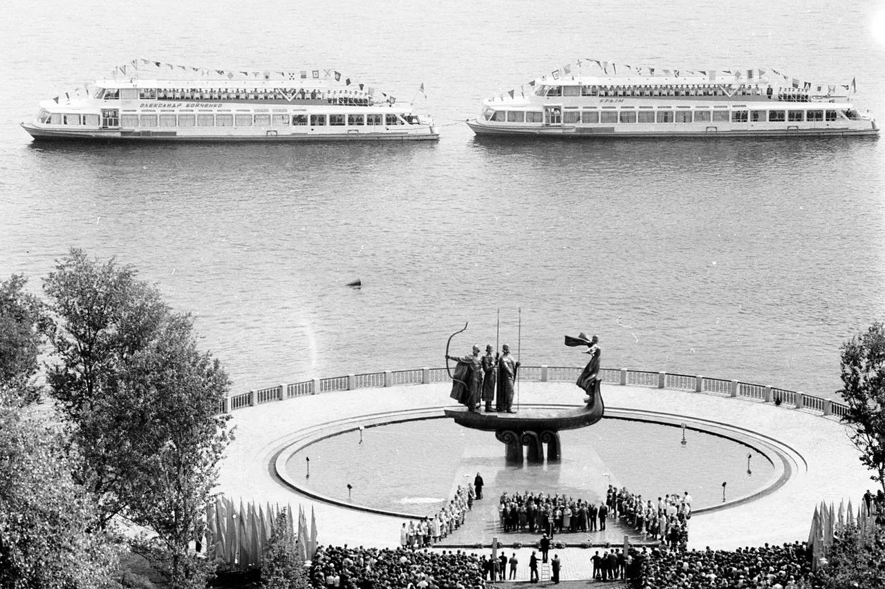 Відкриття пам’ятника засновникам Києва в травні 1982 року. Архівне фото