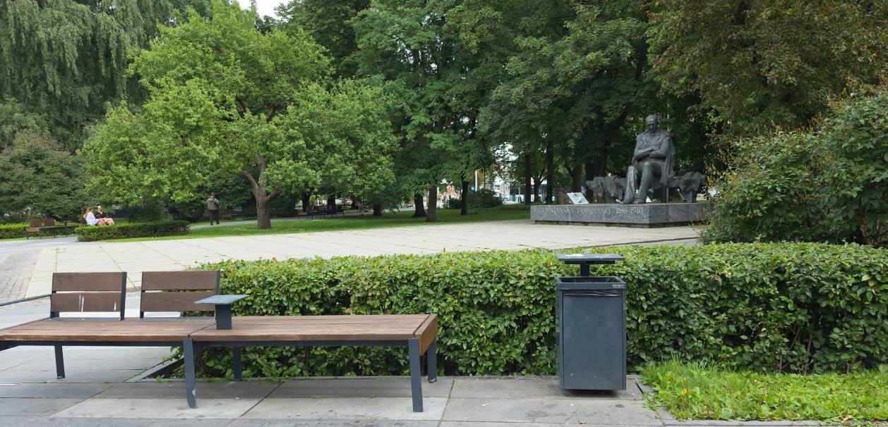 Оновлене середовище довкола пам’ятника стало людянішим, безбар’єрним та затишним