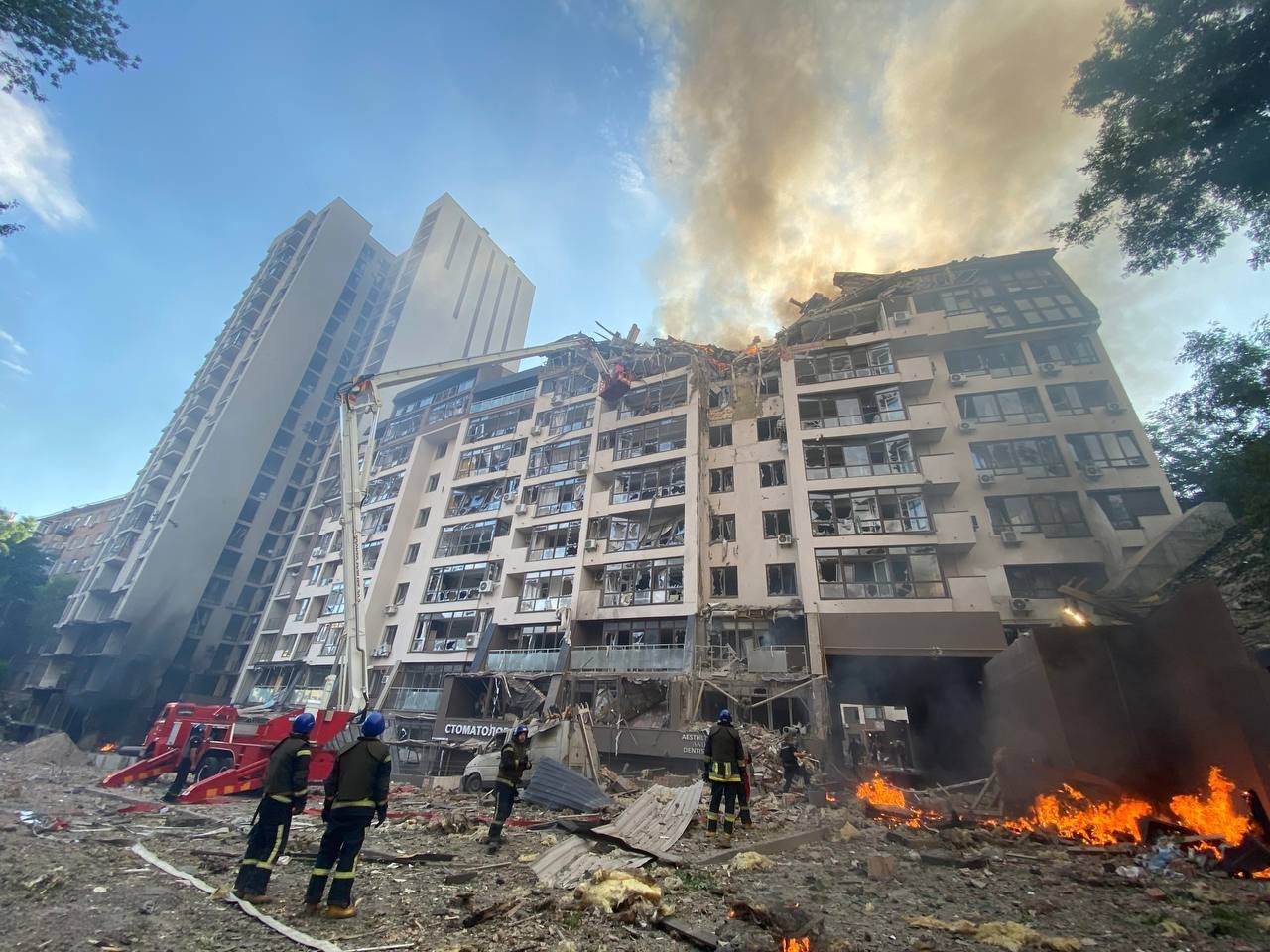 Residential building after shelling in Lukyanivska district. June 26, 2022