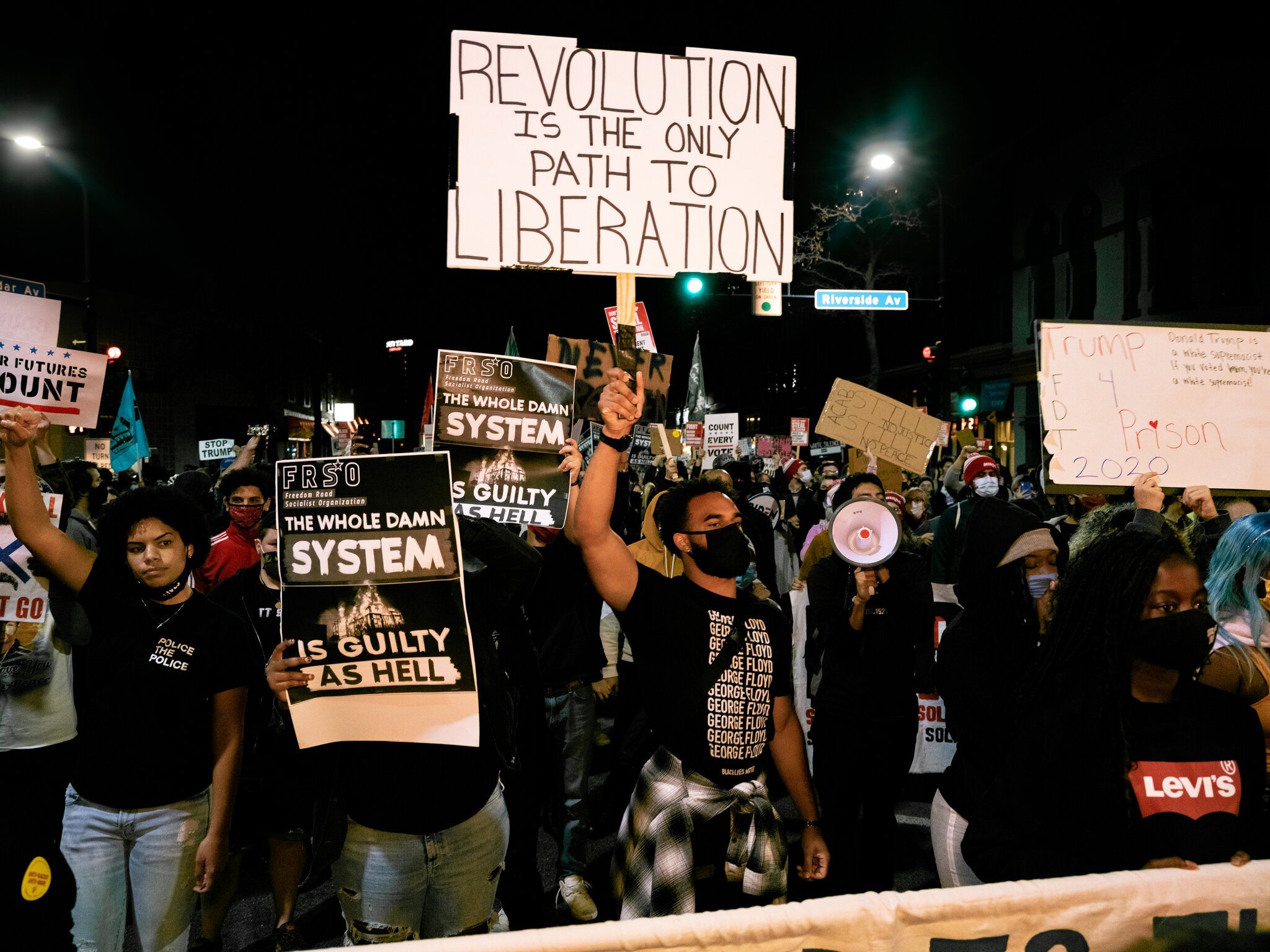 Мінеаполіс, протест проти передчасного оголошення Трампом своєї перемоги. Фото Joshua Rashaad McFadden for The New York Times