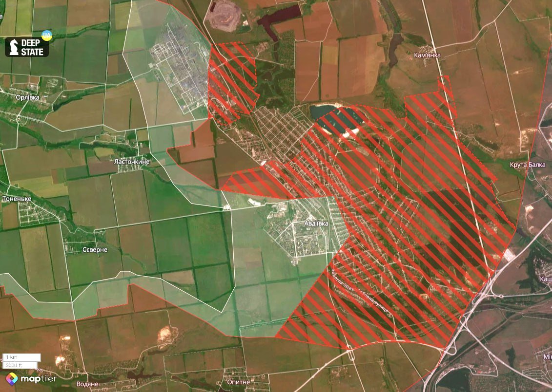 Ситуація в Авдіївці на карті Deepstate станом на 17 лютого 2024 року. Зона, заштрихована червоним - це території, захоплені російською армією протягом минулого дня